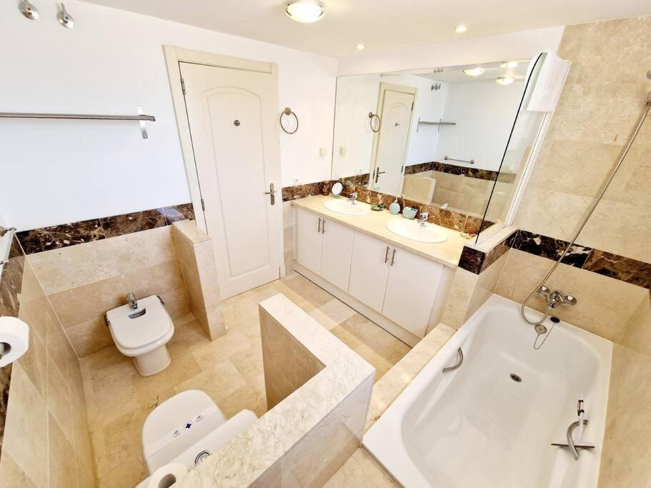 Las Palmeras Seaviews Mijas Bagian luar foto