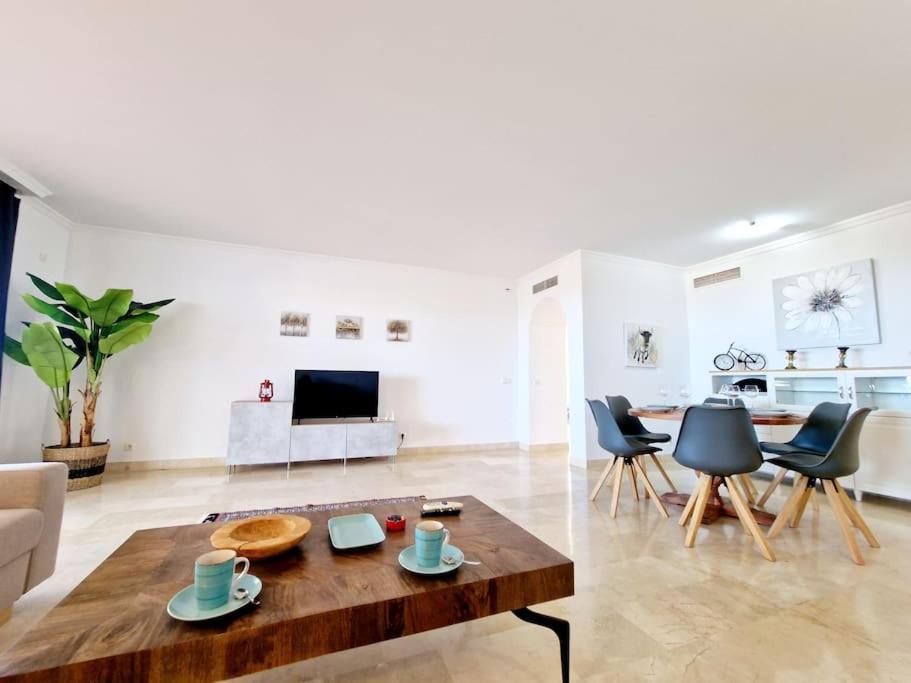 Las Palmeras Seaviews Mijas Bagian luar foto